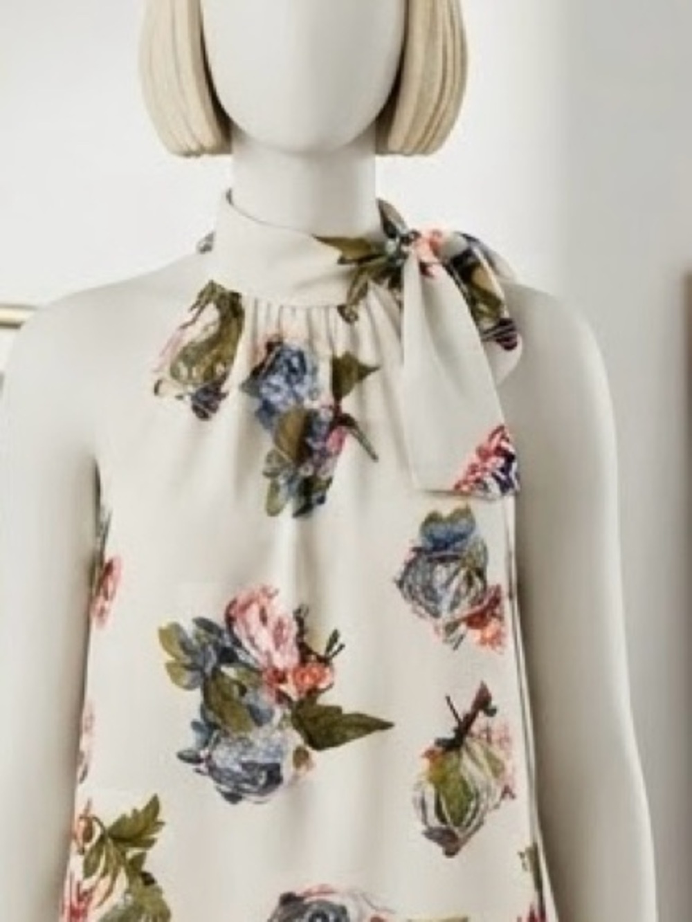 Papaya Floral Halter Tie-Neck bow sleeveless size L